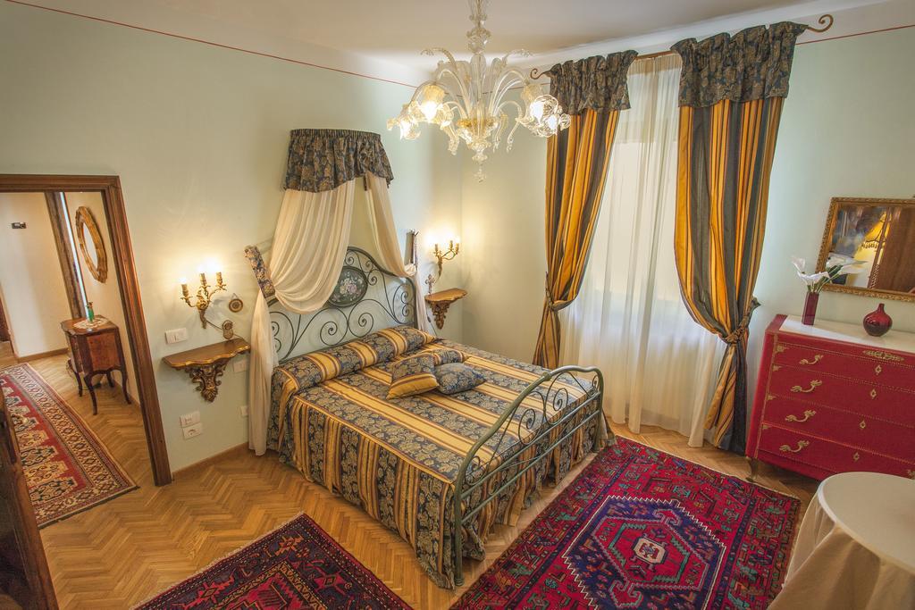 Villa San Biagio Cortona Room photo