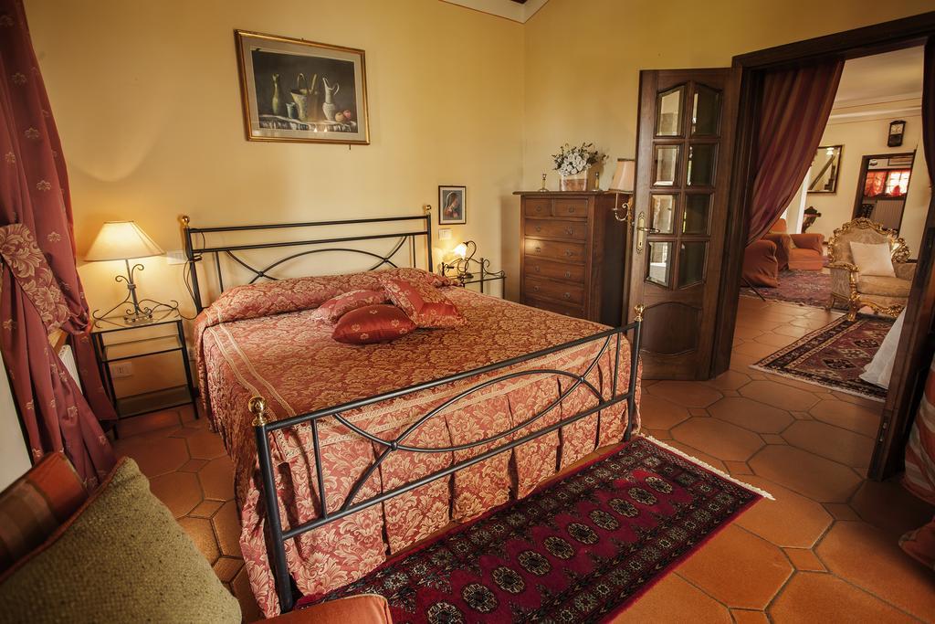 Villa San Biagio Cortona Room photo